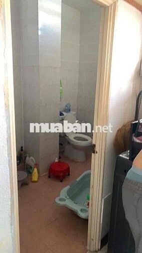 Cần cho thuê chung cư lầu 3, nhận nhà cuối tháng 6