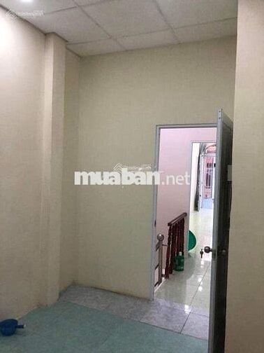 Nhà Hẻm Rộng Rãi Quận 11 Xách Vali Vô Ở Liền