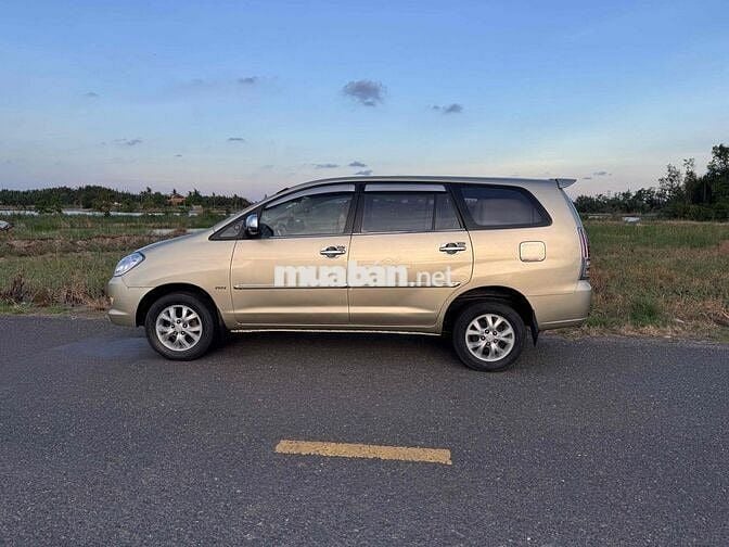 Toyota Innova G 2006 Vàng cát
