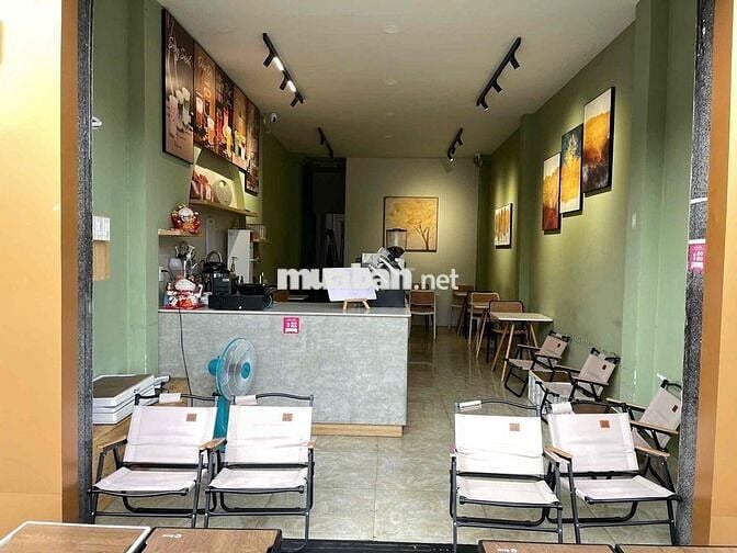 Cho thuê MBKd mặt tiền Bến Vân Đồn view sông; 4x20 giá 17 triệu