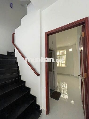  TÂN BÌNH – NHÀ – GẦN  T3 – XE HƠI ĐẬU CỬA NGÀY ĐÊM