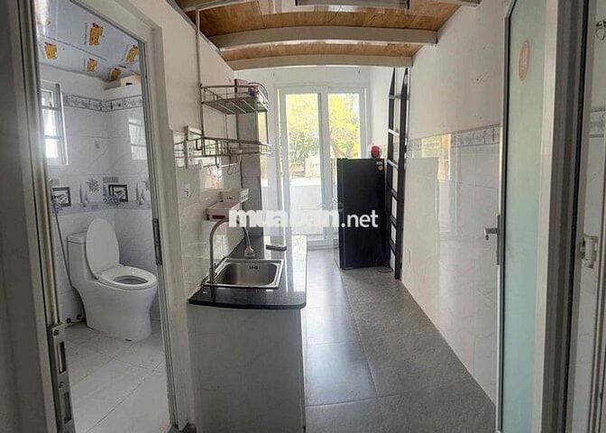 Phòng trọ ban công đầy đủ nội thất