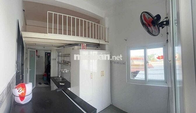 Phòng trọ ban công đầy đủ nội thất