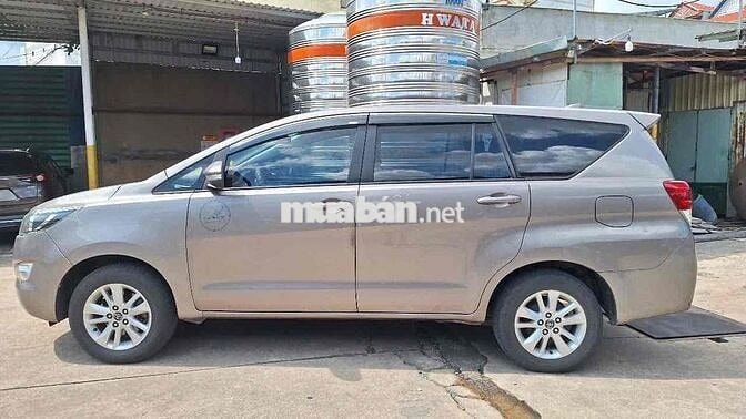 Toyota Innova 2017 Nâu 7 chỗ