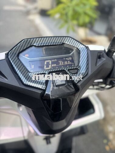 Honda Vario 160 _ 2024 - Trắng _ HCM