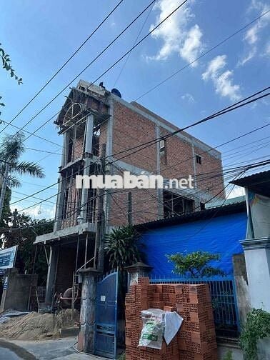 Nhà Mái Thái 3 tầng- kp5a, p.Trảng Dài- đường lớn