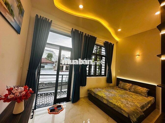 1%  Nhà sát bên Nhà Thờ Bắc Dũng. 4m6 dài 10m. 3 tầng. 4 phòng. xe tải