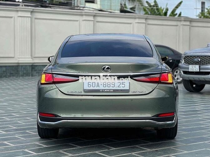 Lexus ES 250 2023 Xám 25.000 km