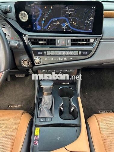 Lexus ES 250 2023 Xám 25.000 km