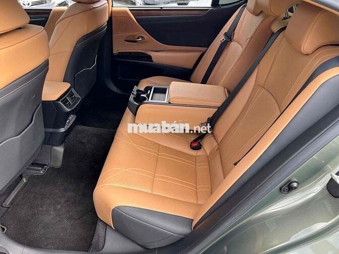 Lexus ES 250 2023 Xám 25.000 km