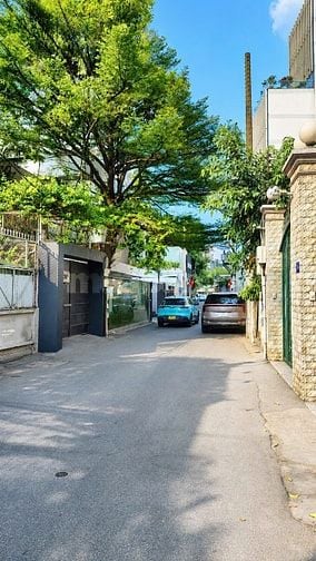 Xe hơi trước nhà Tr Cao Vân,4 Tầng,5PN,Vuông vức,nhà có hẻm sau thoáng