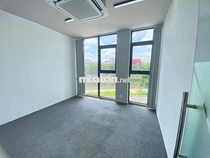 Văn Phòng Góc 3MT Hoàng Sa Q1, View sông thoáng mát 170m2