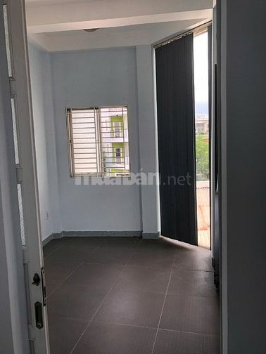Quận 6. bán nhà hẻm Phạm Văn Chí. DT: 3x12m, 2 lầu sân thượng