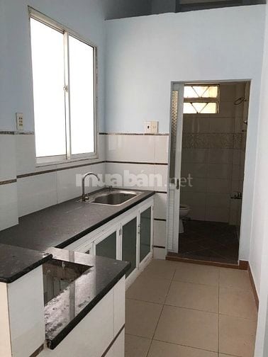 Quận 6. bán nhà hẻm Phạm Văn Chí. DT: 3x12m, 2 lầu sân thượng