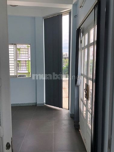 Quận 6. bán nhà hẻm Phạm Văn Chí. DT: 3x12m, 2 lầu sân thượng