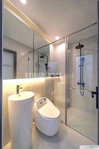 Xe hơi trước nhà Tr Cao Vân,4 Tầng,5PN,Vuông vức,nhà có hẻm sau thoáng