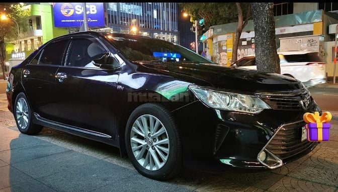 Bán xe gia đình Toyota Camry 2.5G 2016