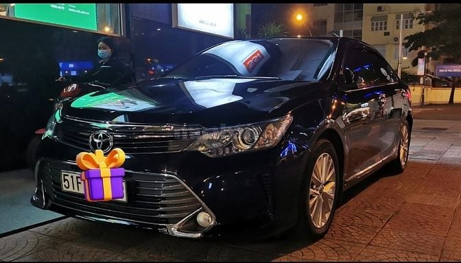 Bán xe gia đình Toyota Camry 2.5G 2016