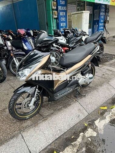 Honda Air Blade FI 2012 Đen Vàng Đồng