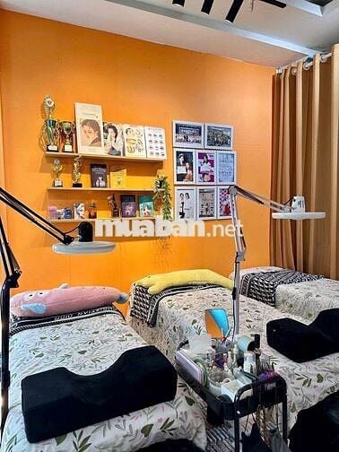 Cần sang tiệm Nail, Mi ở Tân Bình. Như Hình ảnh
