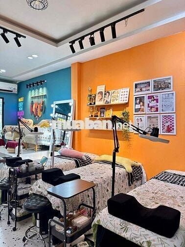 Cần sang tiệm Nail, Mi ở Tân Bình. Như Hình ảnh