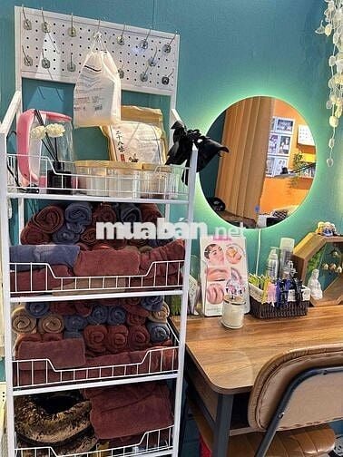Cần sang tiệm Nail, Mi ở Tân Bình. Như Hình ảnh