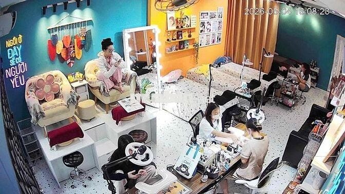 Cần sang tiệm Nail, Mi ở Tân Bình. Như Hình ảnh