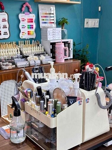 Cần sang tiệm Nail, Mi ở Tân Bình. Như Hình ảnh