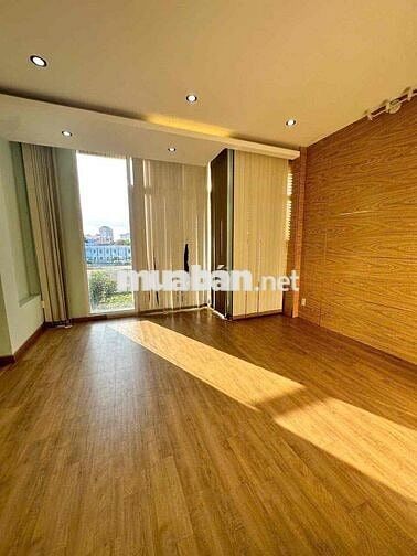 Cho thuê nhà Nguyên căn mặt tiền Hoàng Hoa Thám