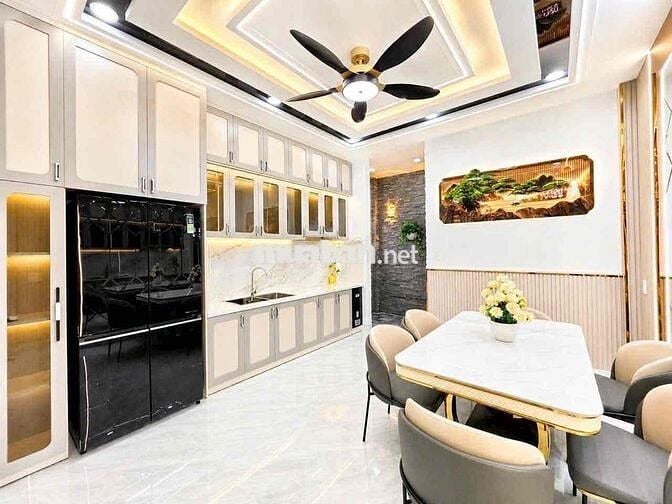 OTO Vào Nhà - 5 Tỷ 750 - Nhà 2 Tầng Lô Góc 64m² - KDC ANH TUẤN - Đối D