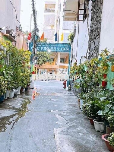 Cho thuê nhà Mới, hẻm rộng rãi - Trệt 1 Lửng 2 Lầu, Nguyễn Thông Q3