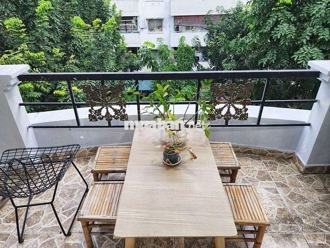 KHU BIỆT THỰ TRẦN NHẬT DUẠT - PHÒNG + SÂN SIÊU RỘNG + FREE PHÍ DỊCH VU