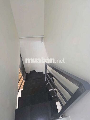 Nhà đẹp trệt lầu full nội thất ở Lê văn lương Nhà Bed
