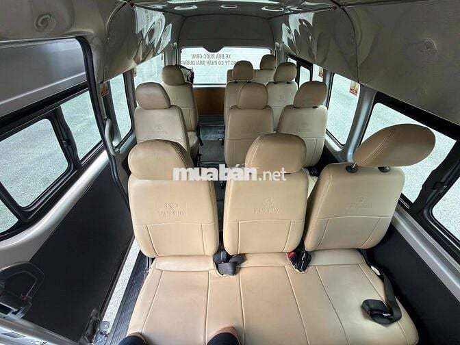 Toyota Hiace 2017 Dầu Số sàn 320.000 km Bạc
