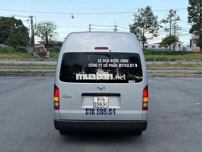 Toyota Hiace 2017 Dầu Số sàn 320.000 km Bạc