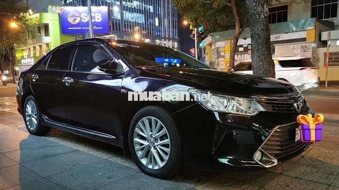 Bán xe gia đình Toyota Camry 2.5G 2016