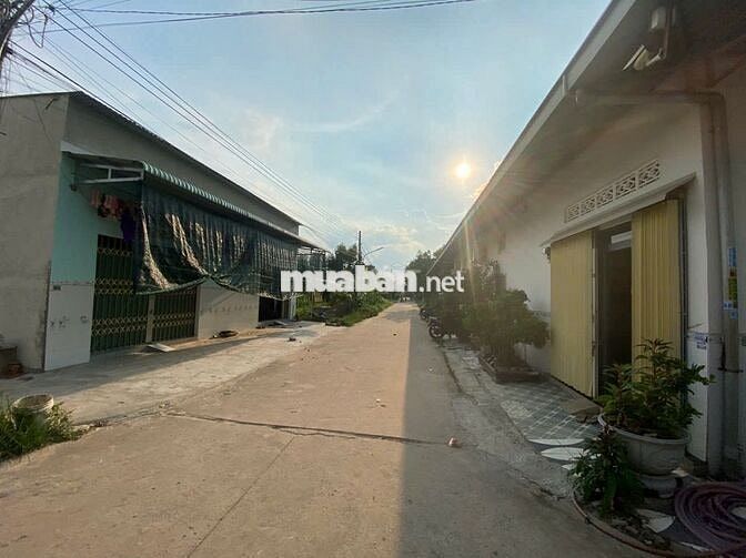 CẦN BÁN DÃY TRỌ HAI MẶT TIỀN THU NHẬP CAO