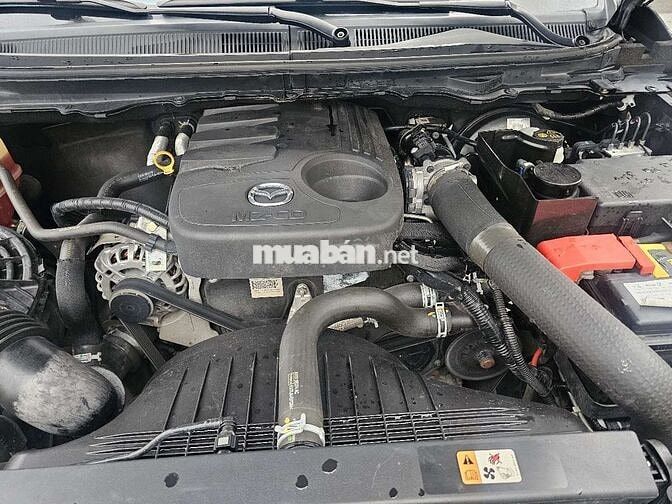 Mazda BT50 2.2AT 2018 Tự động Đen 9 vạn