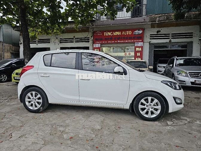 Hyundai i20 1.4AT 2013 Trắng Tự động 8 vạn