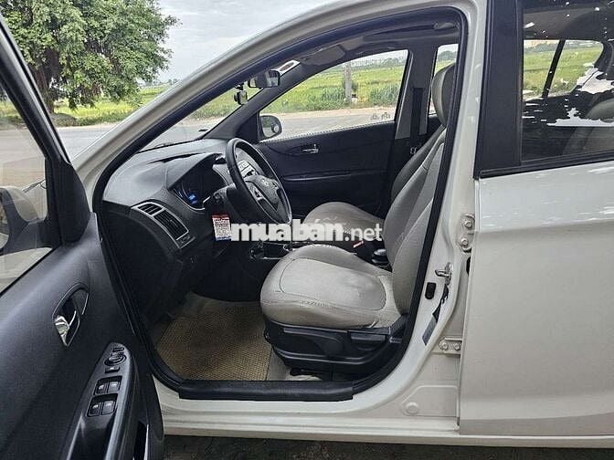 Hyundai i20 1.4AT 2013 Trắng Tự động 8 vạn