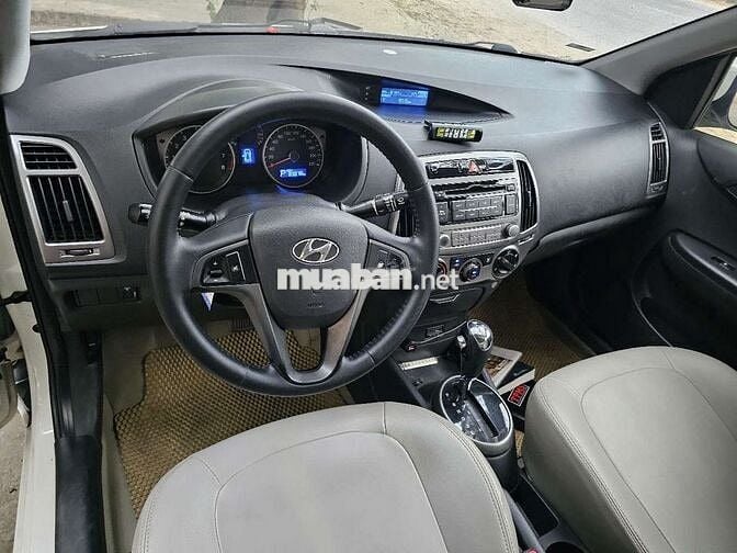 Hyundai i20 1.4AT 2013 Trắng Tự động 8 vạn