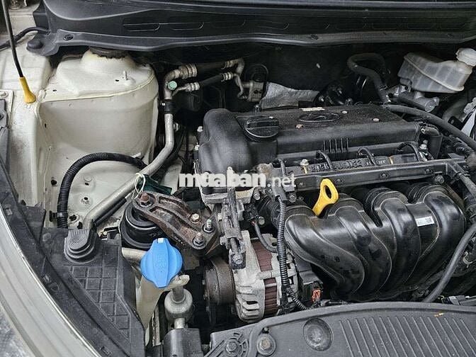 Hyundai i20 1.4AT 2013 Trắng Tự động 8 vạn