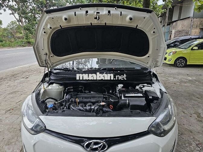 Hyundai i20 1.4AT 2013 Trắng Tự động 8 vạn