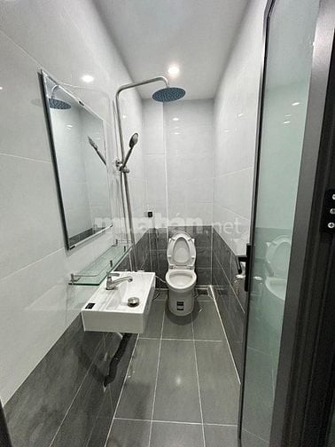 Chỉ 2.7 tỷ Nhà Hẻm Xe Tải mới dọn vào ở ngay 2PN 2WC.