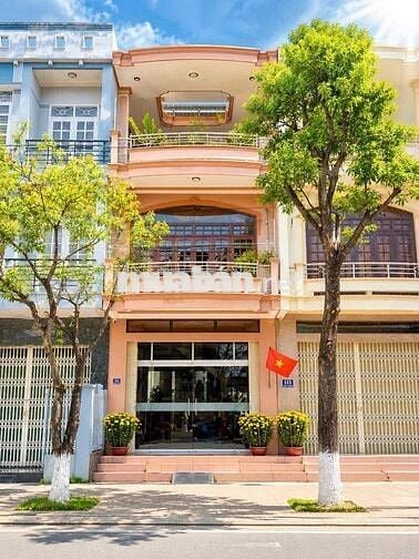 BÁN NHÀ MẶT TIỀN TRUNG TÂM 153 HAI BÀ TRƯNG-P. NGHĨA LỘ, QUẢNG NGÃI