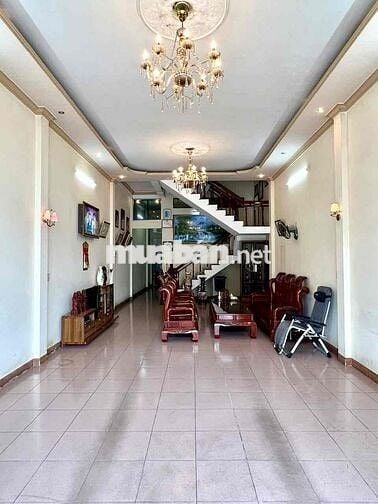 BÁN NHÀ MẶT TIỀN TRUNG TÂM 153 HAI BÀ TRƯNG-P. NGHĨA LỘ, QUẢNG NGÃI