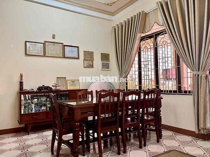 BÁN NHÀ MẶT TIỀN TRUNG TÂM 153 HAI BÀ TRƯNG-P. NGHĨA LỘ, QUẢNG NGÃI