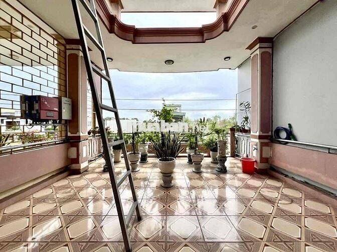 BÁN NHÀ MẶT TIỀN TRUNG TÂM 153 HAI BÀ TRƯNG-P. NGHĨA LỘ, QUẢNG NGÃI