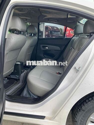 Chevrolet Cruze 2015 1.6MT Số sàn Trắng 90000 km