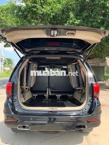Toyota Fortuner 2016 2.4G Dầu Số sàn Đen